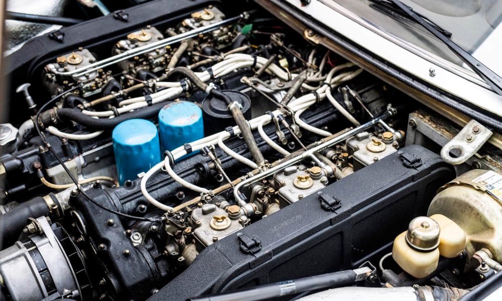 ferrari-365-gt4-2-2-realartonwheels-10