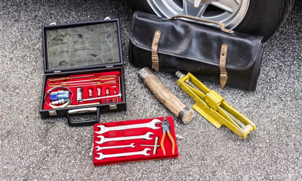 ferrari-365-gt4-2-2-realartonwheels-9-1536x1024