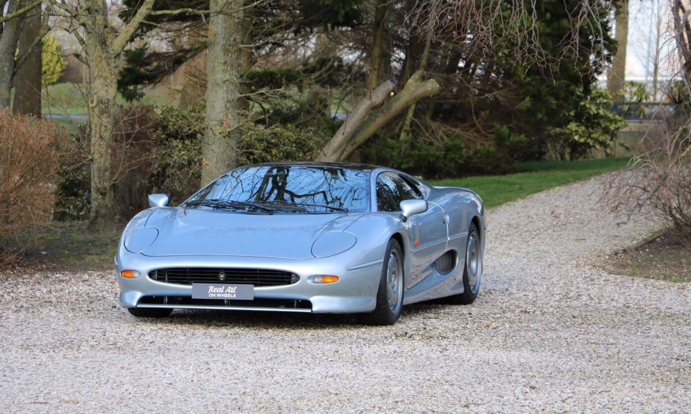 jaguar-xj220-079-4