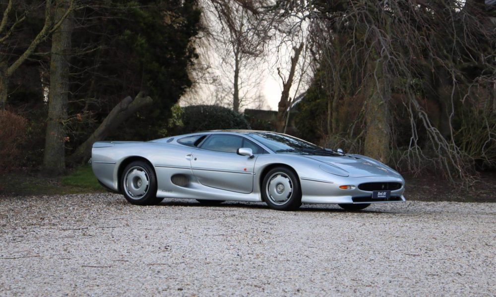 jaguar-xj220-123-1-2