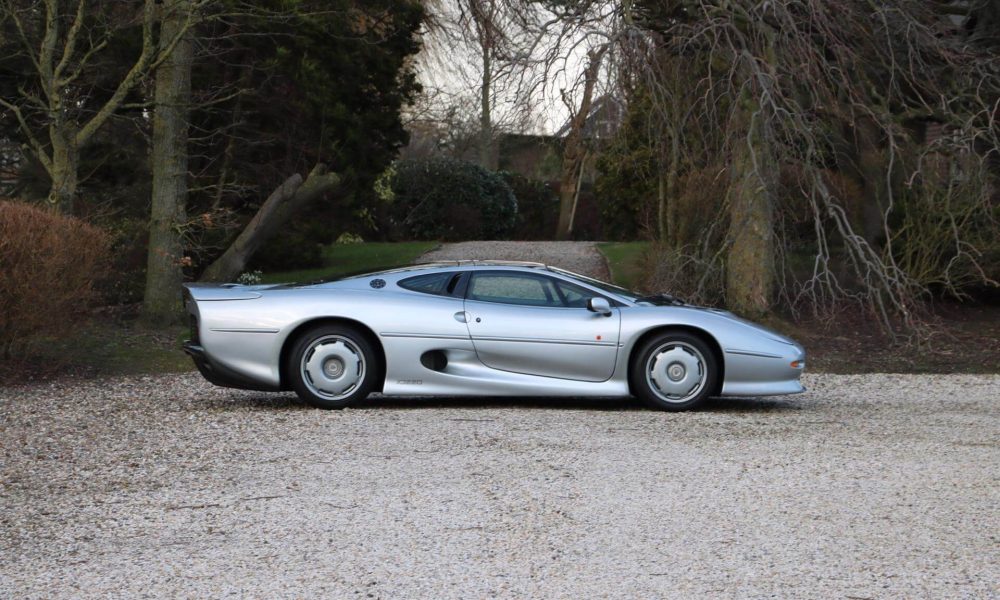 jaguar-xj220-123-2-2