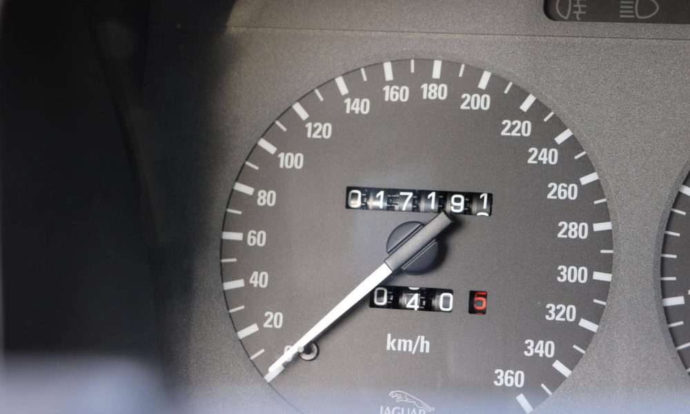 jaguar-xj220-123-28-2