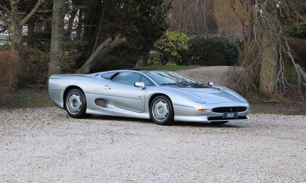 jaguar-xj220-123-3-2