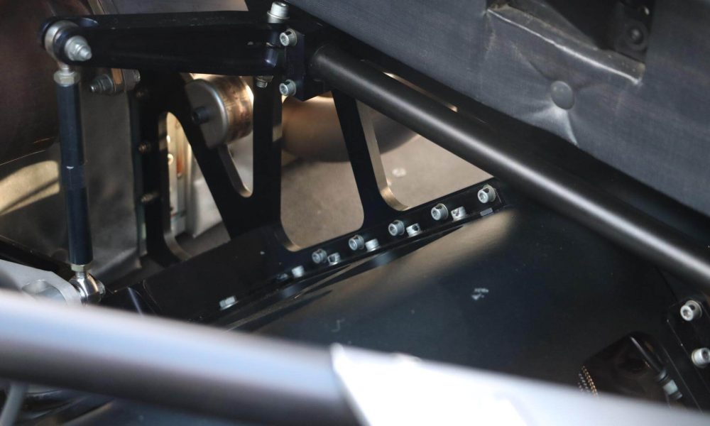 jaguar-xj220-123-36-2