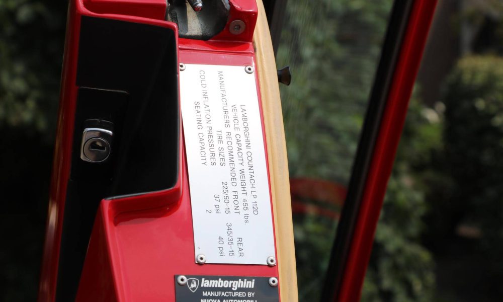 lamborghini-countach-5000-qv-24