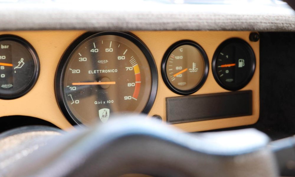 lamborghini-countach-5000-qv-34