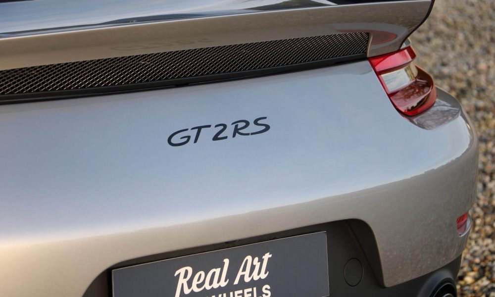 porsche-991-gt2rs-10
