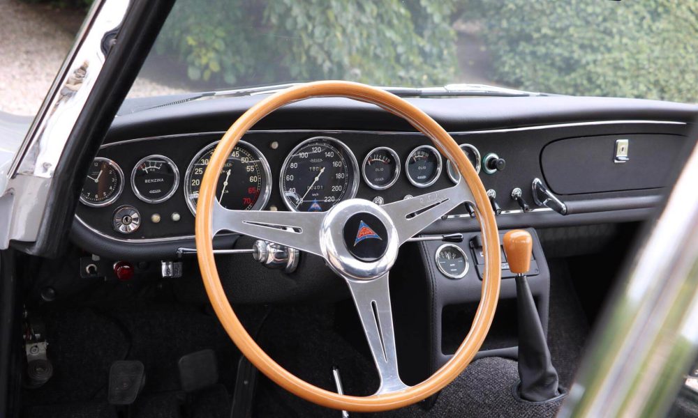 real-art-on-wheels-1965-asa-1000gt-14