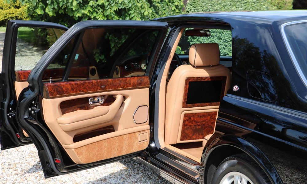 real-art-on-wheels-bentley-arnage-rl-16