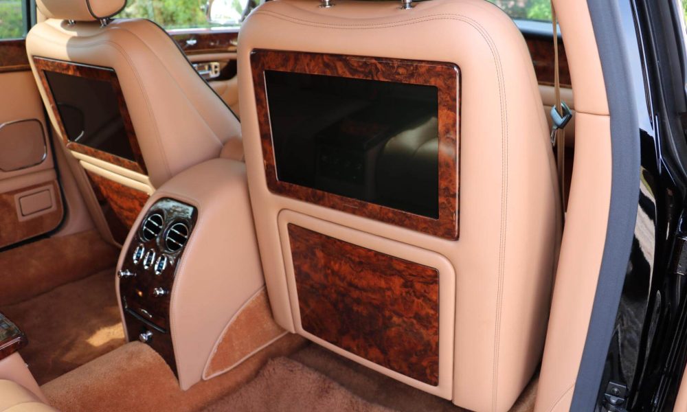 real-art-on-wheels-bentley-arnage-rl-23