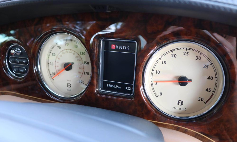 real-art-on-wheels-bentley-arnage-rl-27