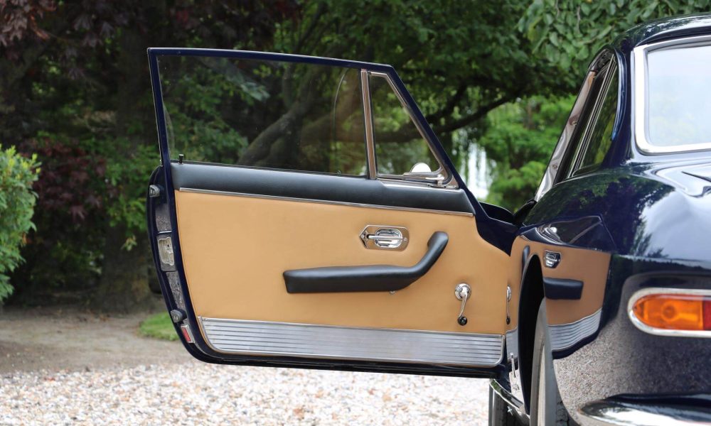 real-art-on-wheels-ferrari-330-gt-19