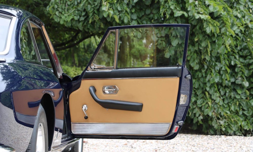 real-art-on-wheels-ferrari-330-gt-20