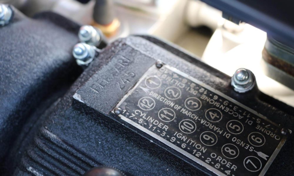 real-art-on-wheels-ferrari-365-gt-2-2-31