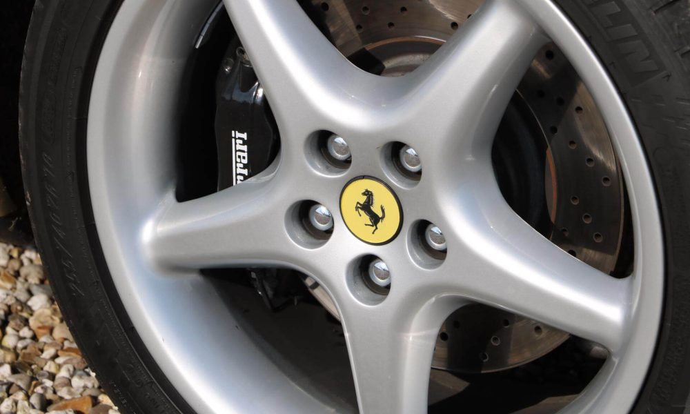 real-art-on-wheels-ferrari-550-maranello-10