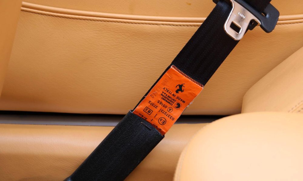 real-art-on-wheels-ferrari-mondial-t-cabriolet-26