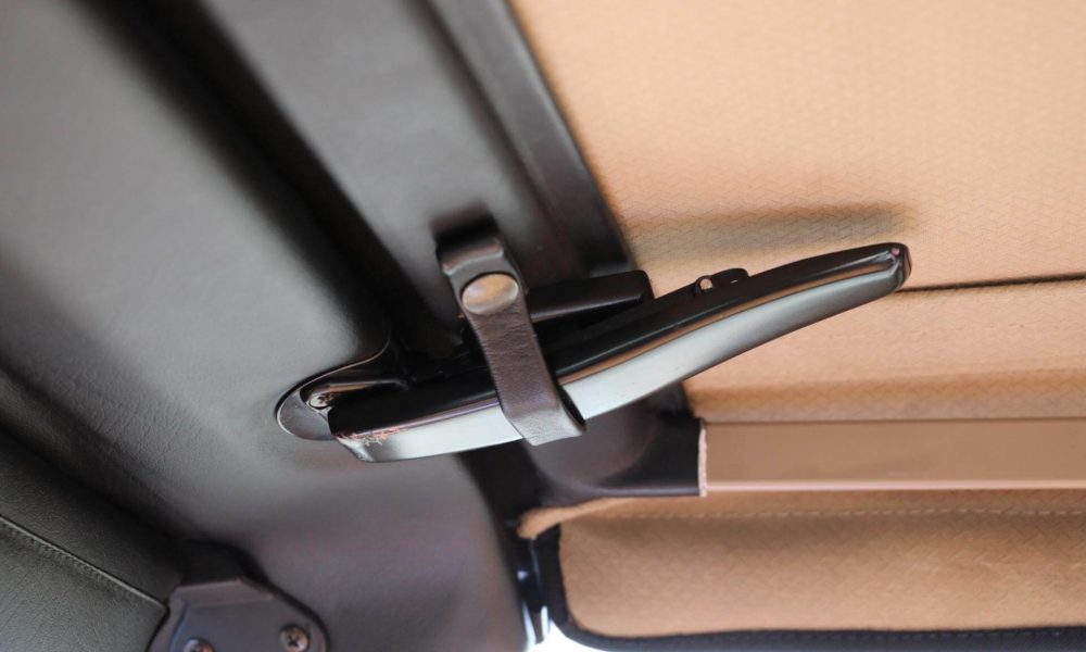 real-art-on-wheels-ferrari-mondial-t-cabriolet-36