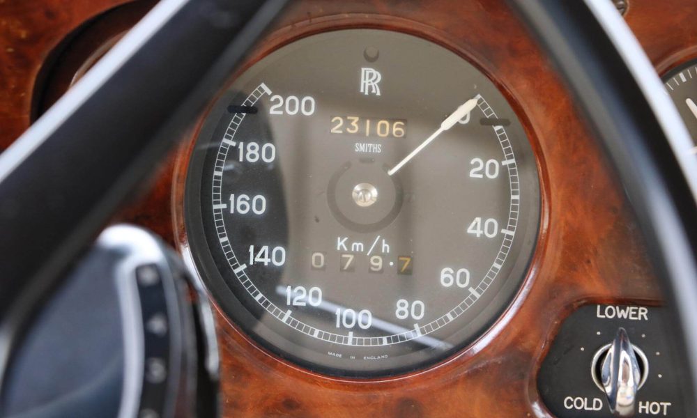 rolls-royce-silver-cloud-dhc-19