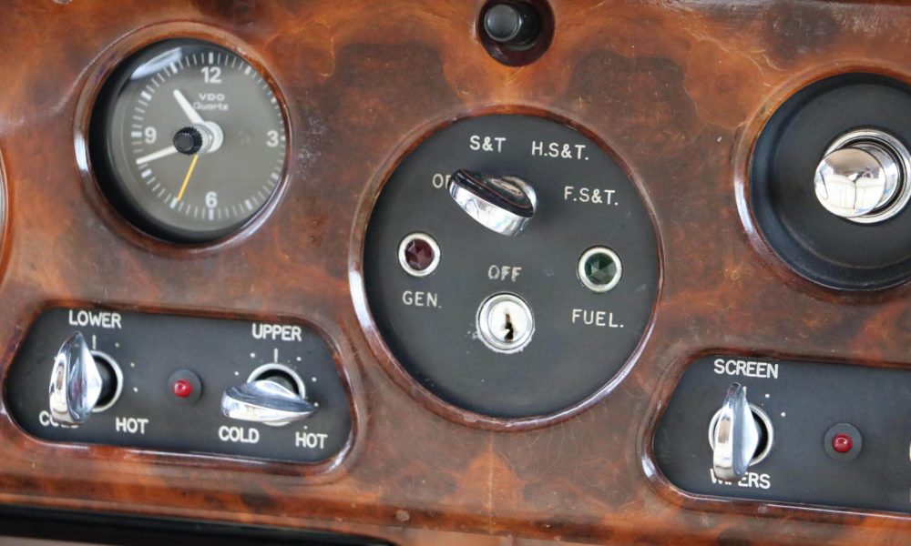 rolls-royce-silver-cloud-dhc-20