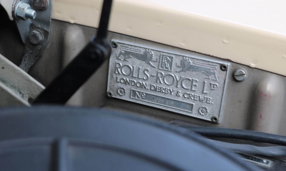 rolls-royce-silver-cloud-dhc-23