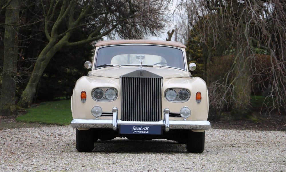 rolls-royce-silver-cloud-dhc-4